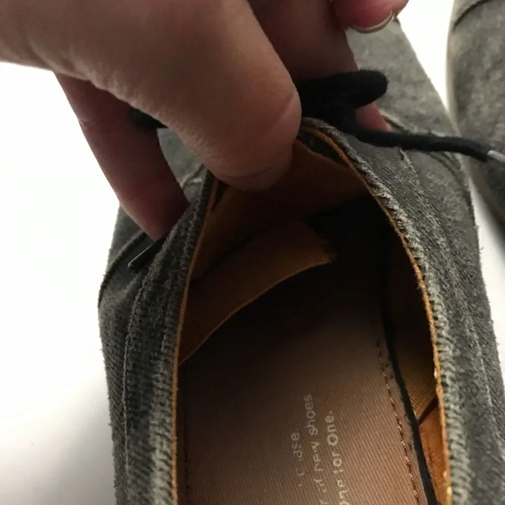 Toms lace up sneakers